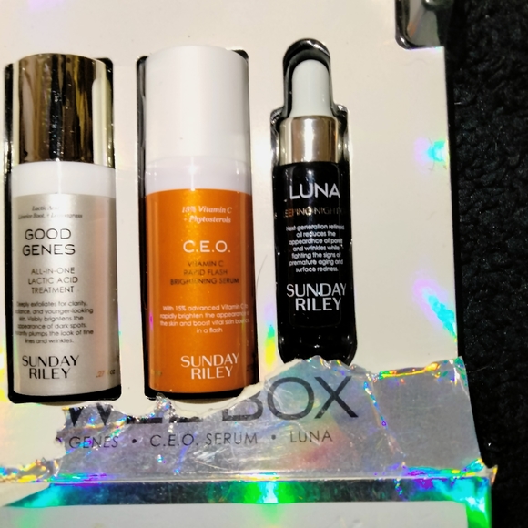 Sunday Riley Jewel Box - Picture 3 of 3